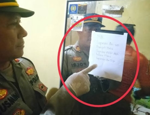 09_38_20_IMG_20230322_135133 Foto surat wasiat yang ditempelkan korban di cermin kamarnya, sebelum dirinya gantung diri.