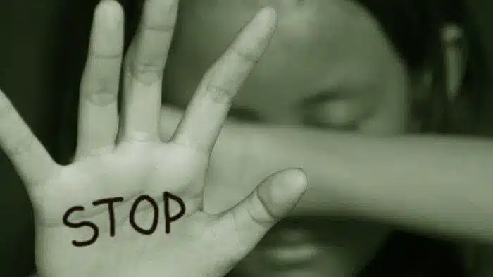 Foto : Stop kekerasan terhadap anak. (dok: google).