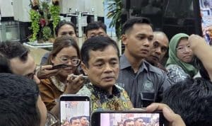 Foto : Dirjen Bea Cukai Djaka Budhi Utama akan menggandeng aparat TNI dan Polri dalam memberantas praktik penyelundupan.